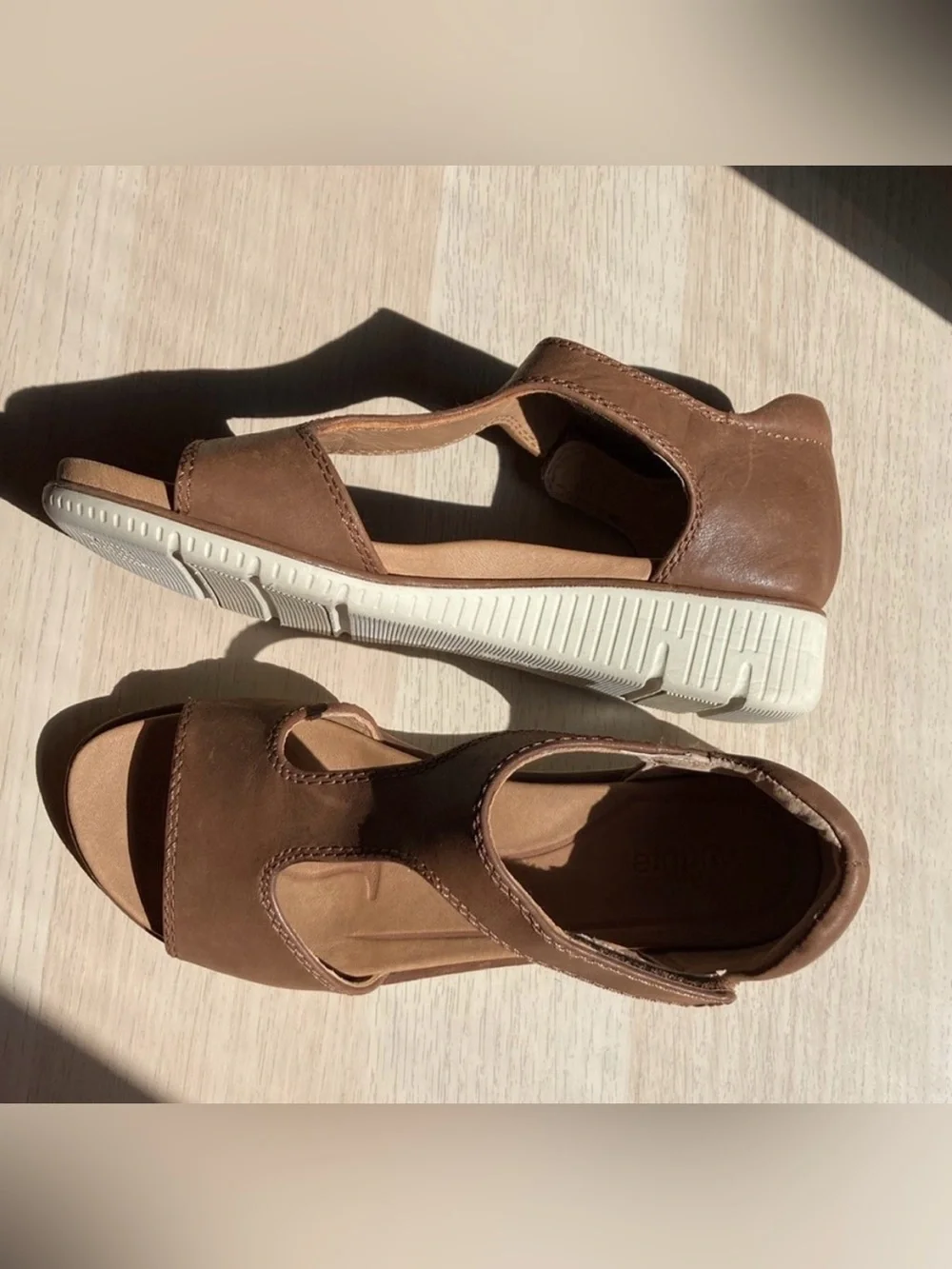 Nurture by Lamaze Cognac Open-Arch Comfort Sandals, women’s size 7 brown shoe